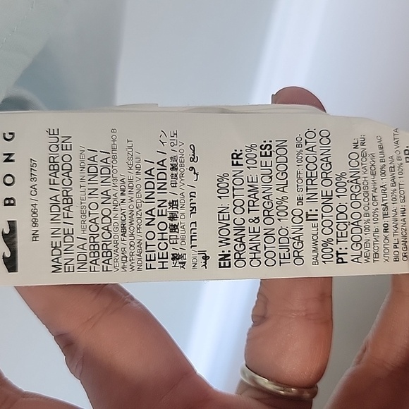 Billabong short sleeved button front shirt with island designs - Picture 10 of 11